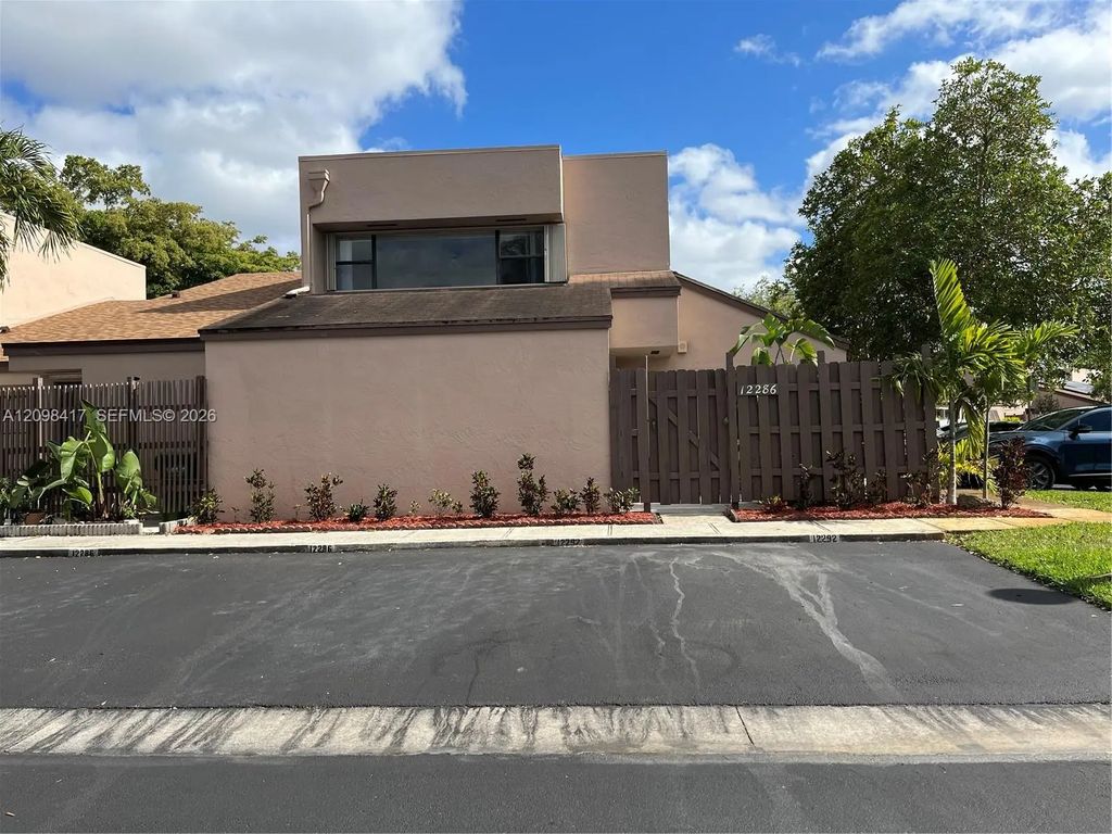 12286 Nw 13th Court, Pembroke Pines