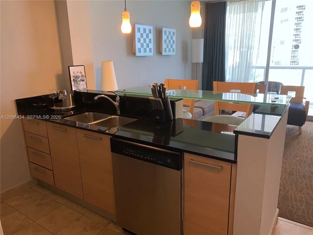 3 of 25 - 18683 Collins Avenue #1605, Sunny Isles Beach, FL