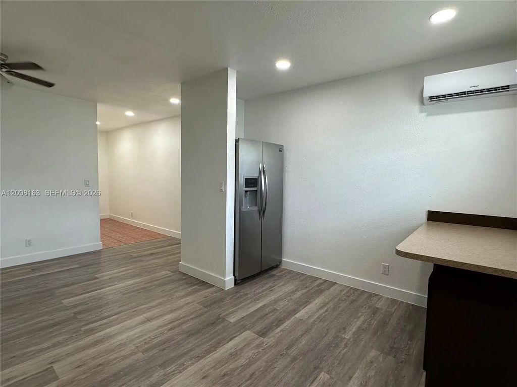 108 Nw 2nd Avenue #c, Hallandale Beach
