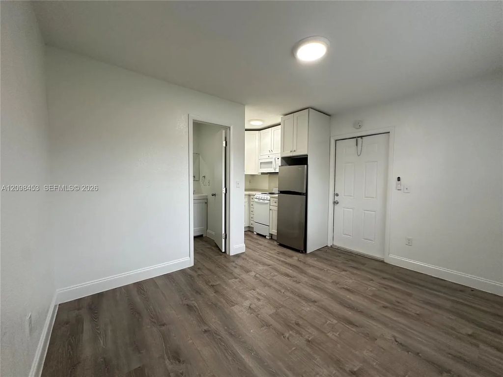 2300 Madison Street #110, Hollywood