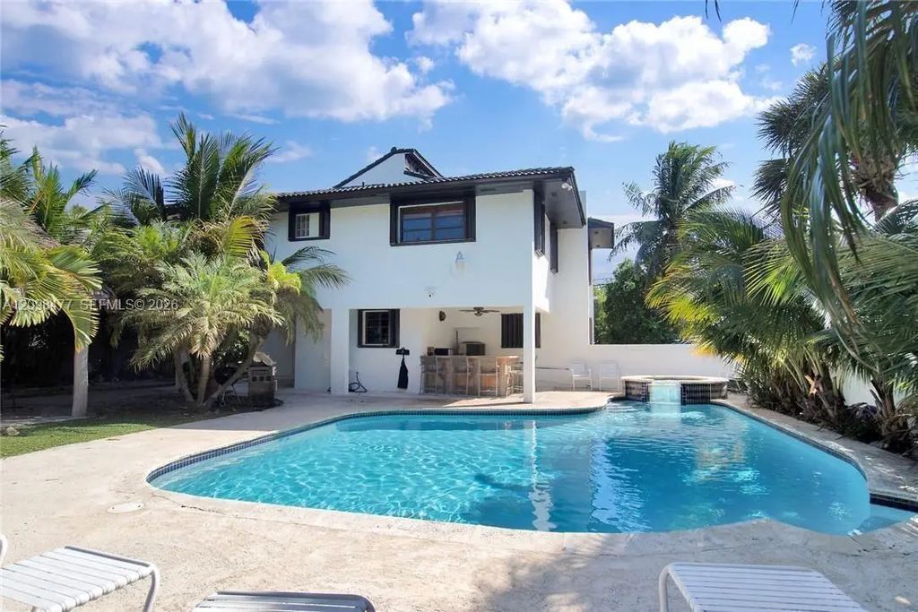 53 E Beach Road, Tavernier