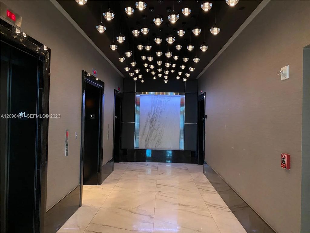 951 Brickell Avenue #805, Miami
