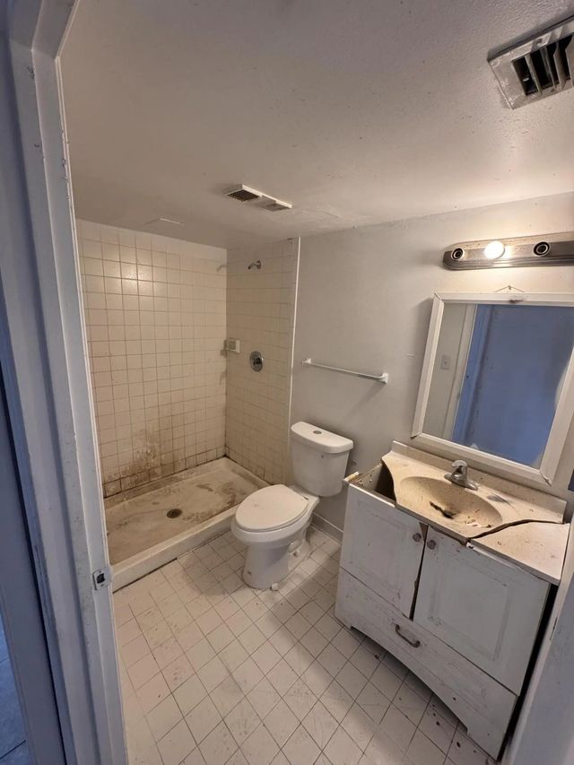 5 of 16 - 1720 N Congress Avenue #201, West Palm Beach, FL