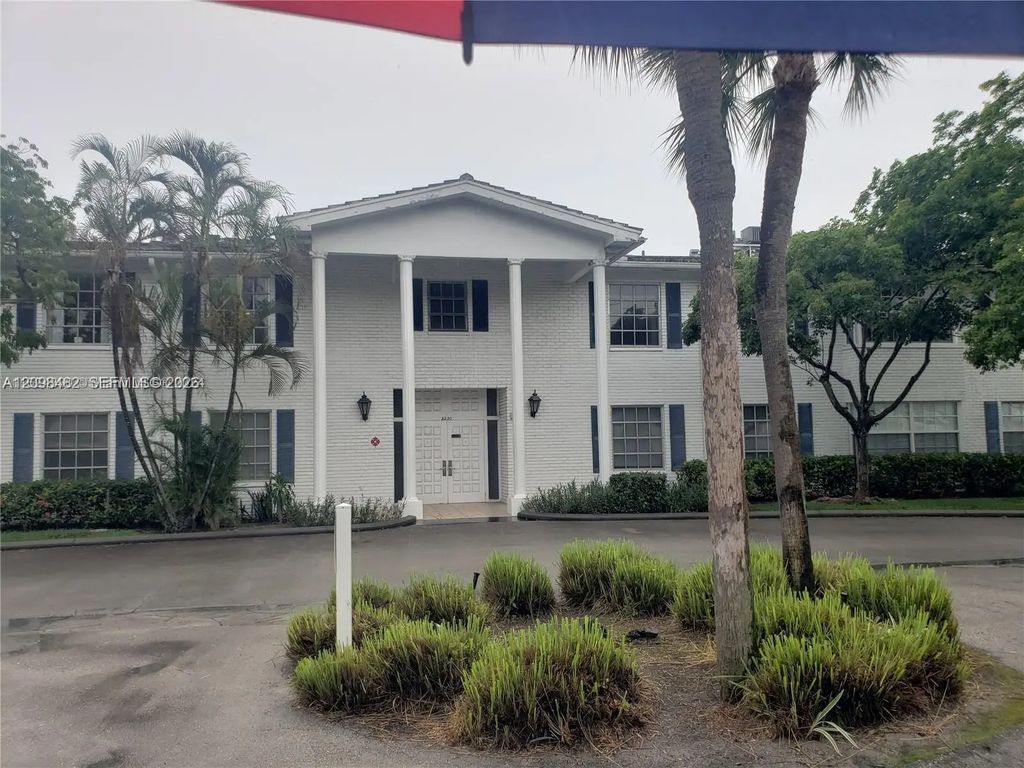 2220 Ne 68th Street #1028, Fort Lauderdale
