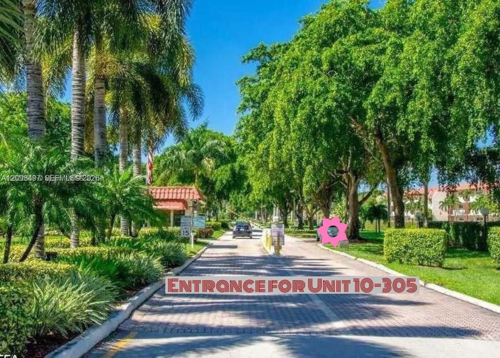 9511 N Hollybrook Lake Drive #305, Pembroke Pines