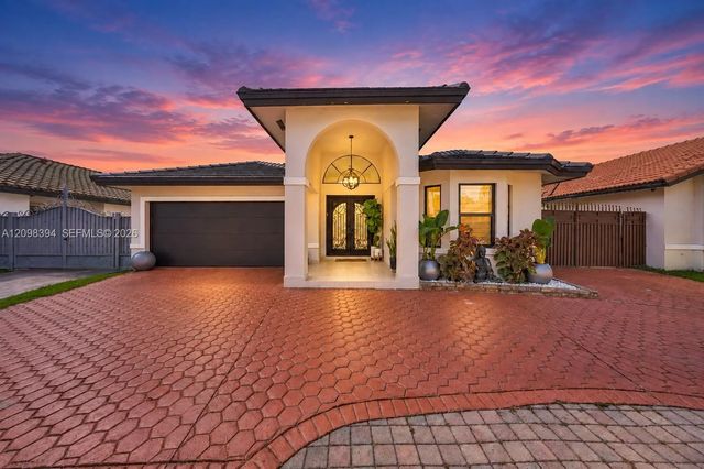 8936 Nw 150th Terrace, Miami Lakes