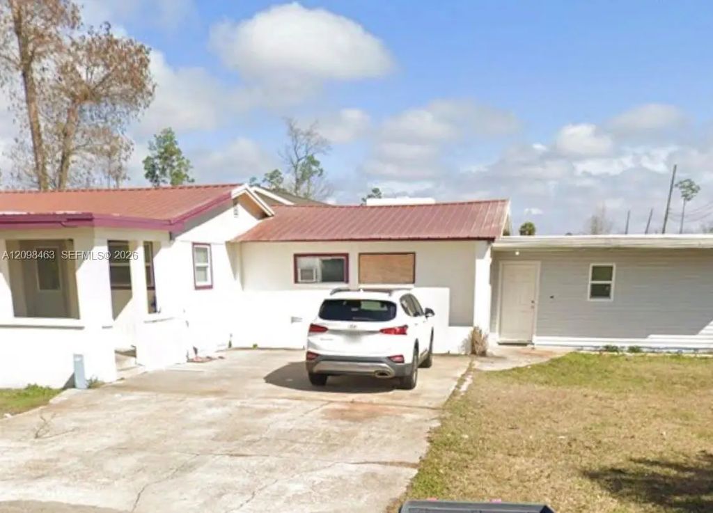 626 N Gay Avenue, Panama City