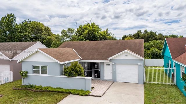 3 of 27 - 3346 Nw 203rd Street, Miami Gardens, FL