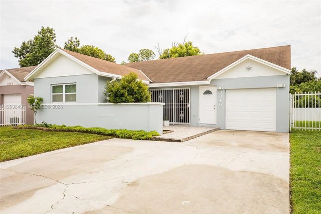 4 of 27 - 3346 Nw 203rd Street, Miami Gardens, FL