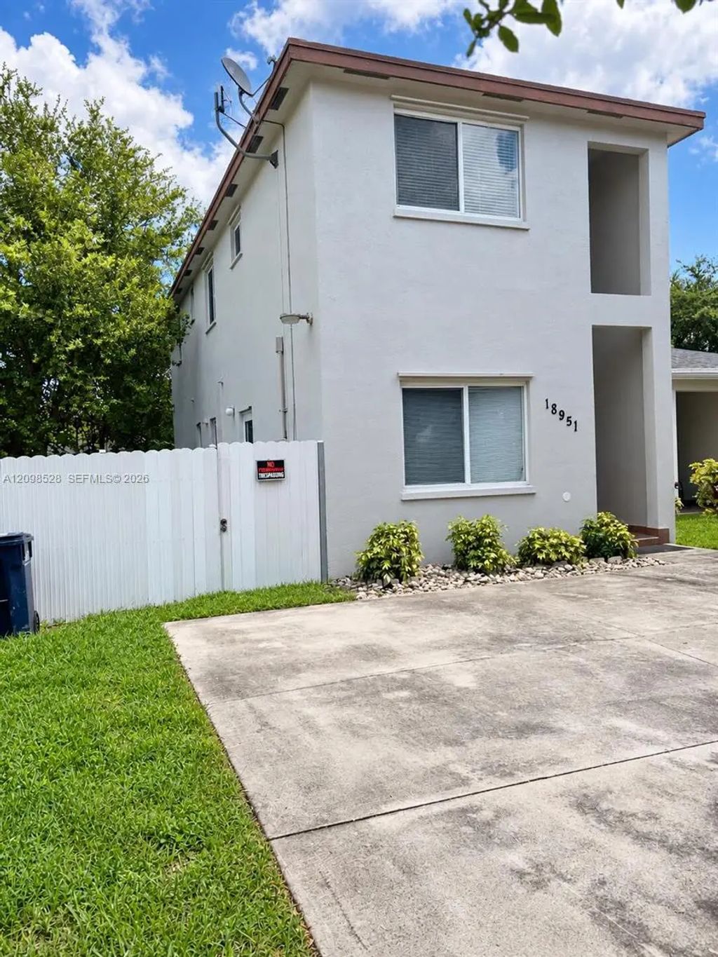 18951 Sw 113th Place, Miami