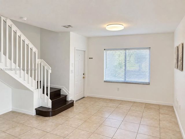 5 of 19 - 18951 Sw 113th Place, Miami, FL