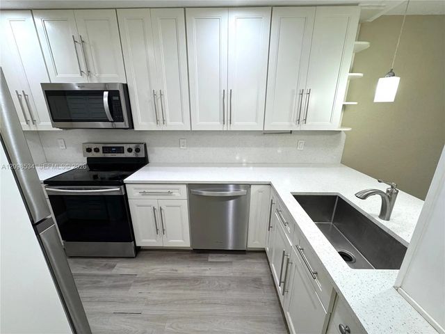 4 of 10 - 2626 Riverside Drive #2626, Coral Springs, FL