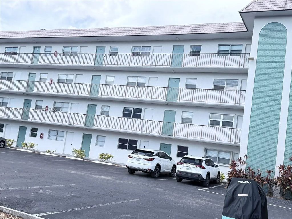 4311 Crystal Lake Drive #120, Deerfield Beach