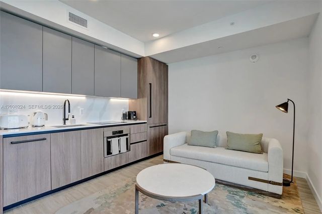 4 of 12 - 580 72nd Street #905, Miami Beach, FL