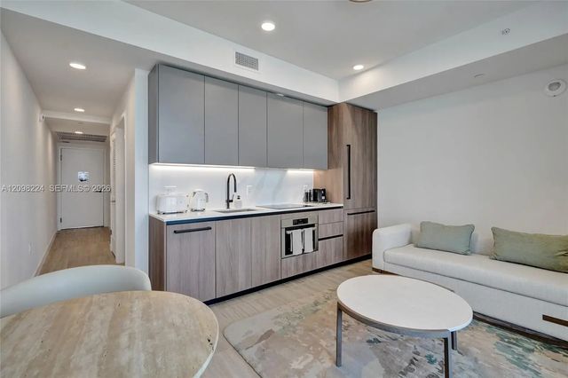 5 of 12 - 580 72nd Street #905, Miami Beach, FL