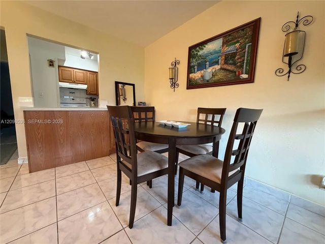 5 of 25 - 801 Atlantic Shores Boulevard #107, Hallandale Beach, FL