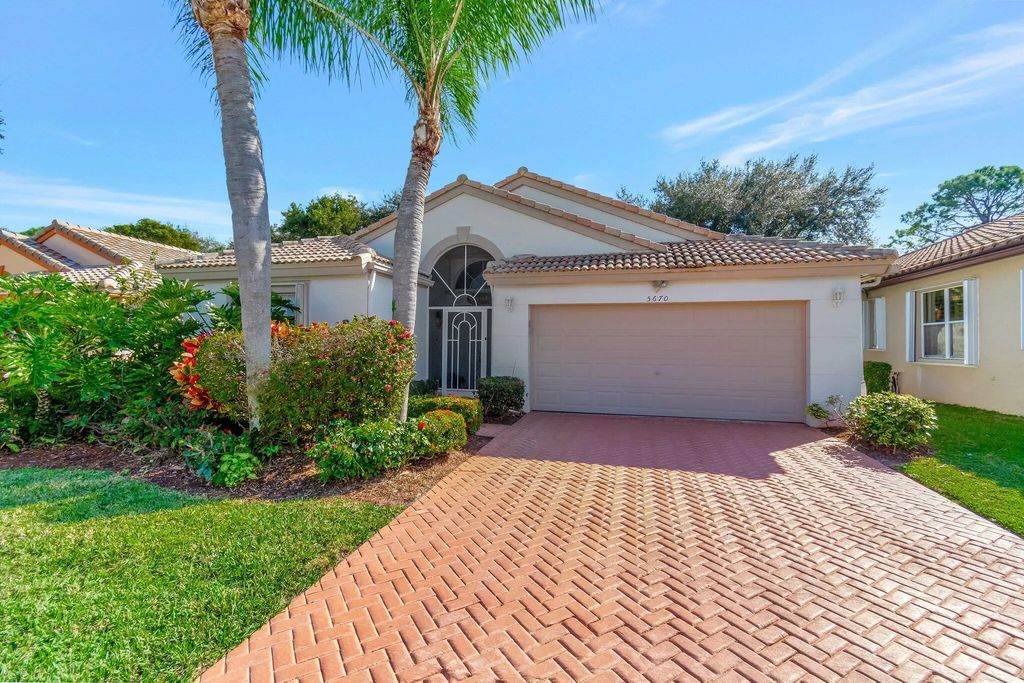 5670 Swaying Palm Lane, Boynton Beach