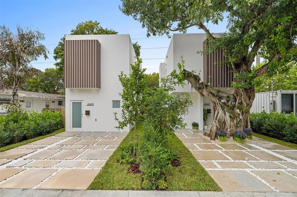 6167 Sw 64th Street, South Miami