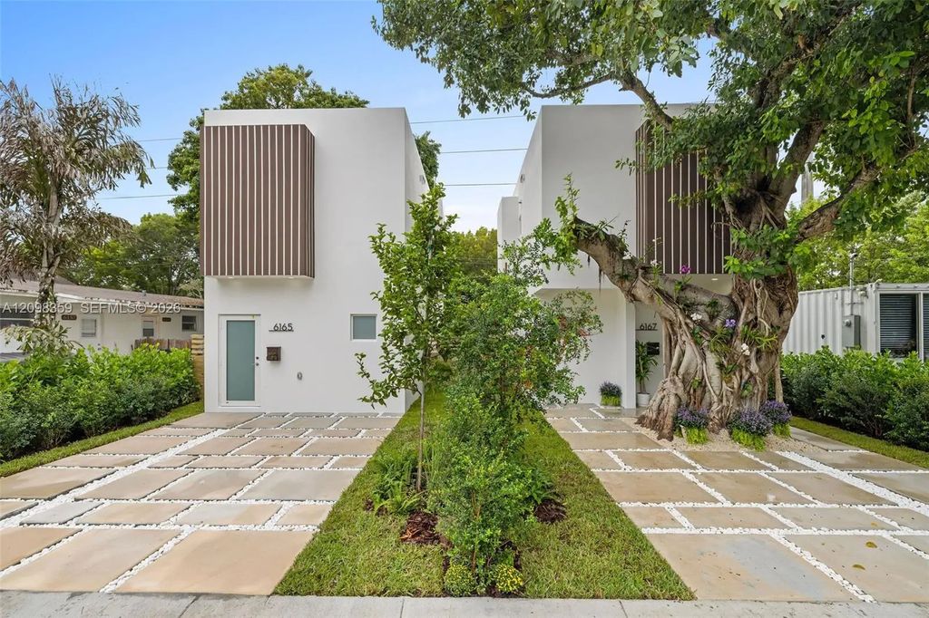6165 Sw 64th Street, South Miami