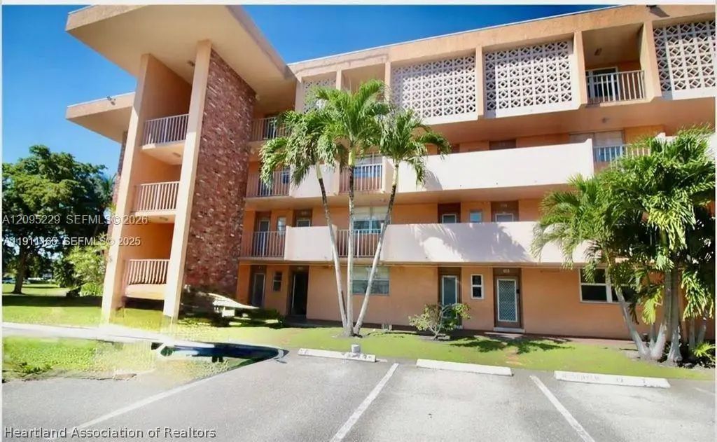 3001 Nw 46 Avenue #102, Lauderdale Lakes