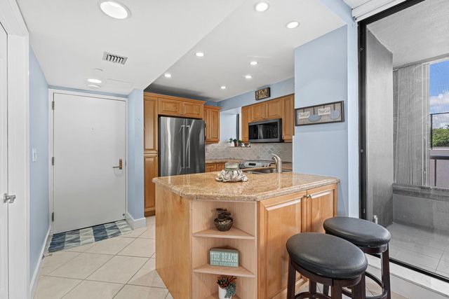 4 of 31 - 5250 N Ocean Drive #3n, Singer Island, FL