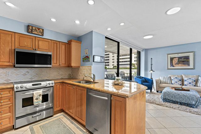 5 of 31 - 5250 N Ocean Drive #3n, Singer Island, FL