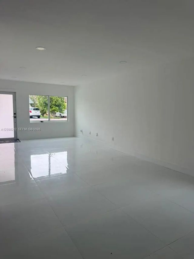 5 of 20 - 14220 Sw 111th Lane, Miami, FL