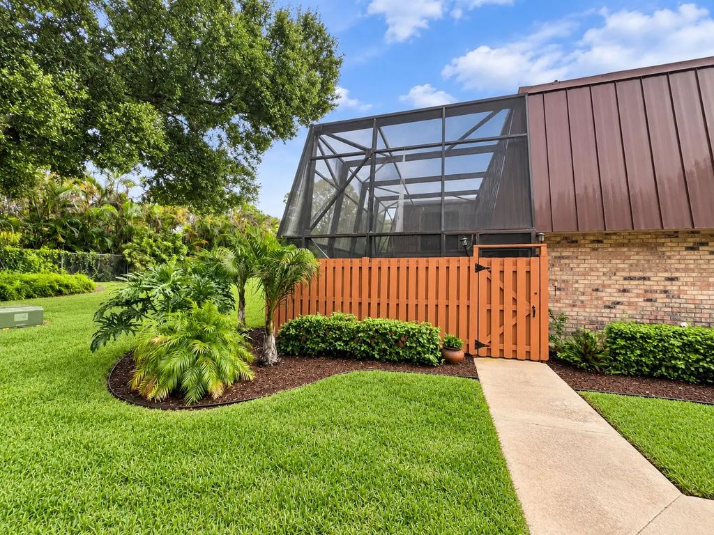5913 Se Windsong Lane #834, Stuart