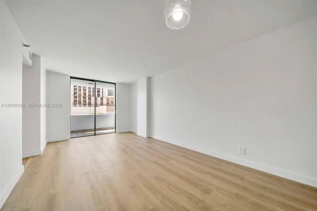 5 of 26 - 501 Sw 1st Street #502, Miami, FL