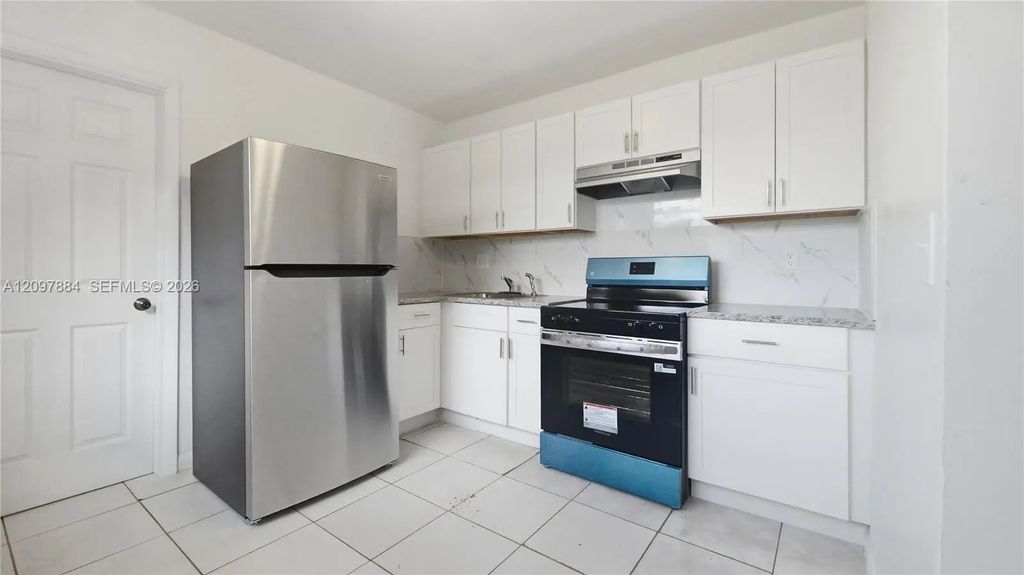 2711 Sw 8th Street #3, Fort Lauderdale