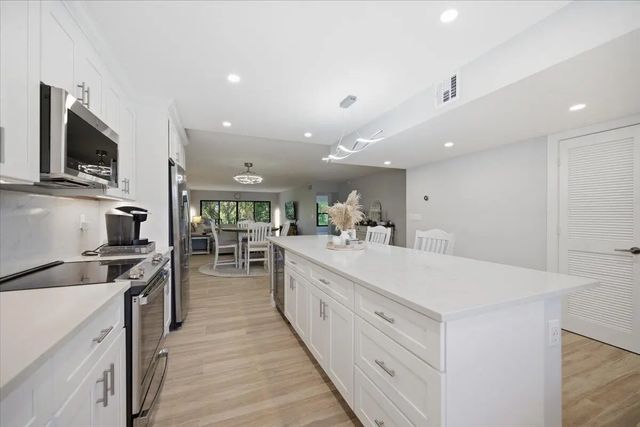 4 of 29 - 300 N Highway A1a #304d, Jupiter, FL