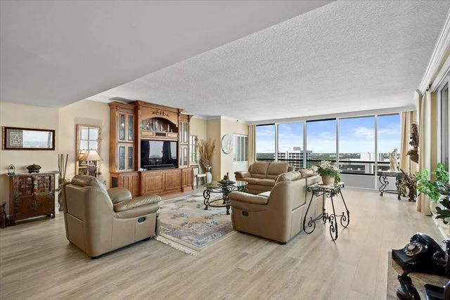 4 of 43 - 100 Lakeshore Drive #2156, North Palm Beach, FL