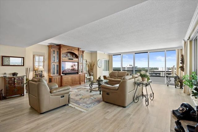 5 of 43 - 100 Lakeshore Drive #2156, North Palm Beach, FL