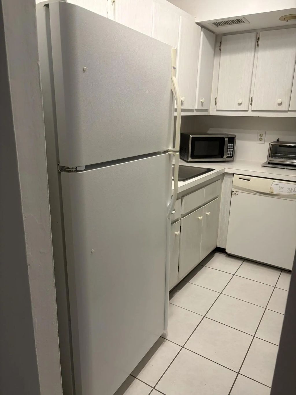 2400 Ne 33rd Avenue #202, Fort Lauderdale