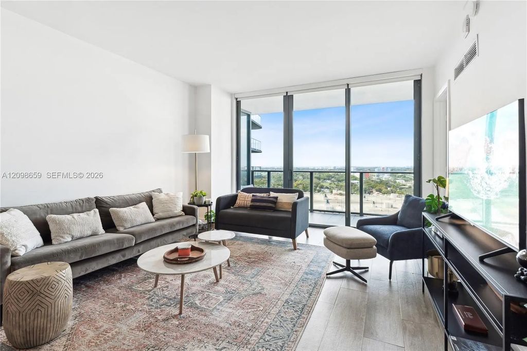 121 Ne 34th Street #1612, Miami