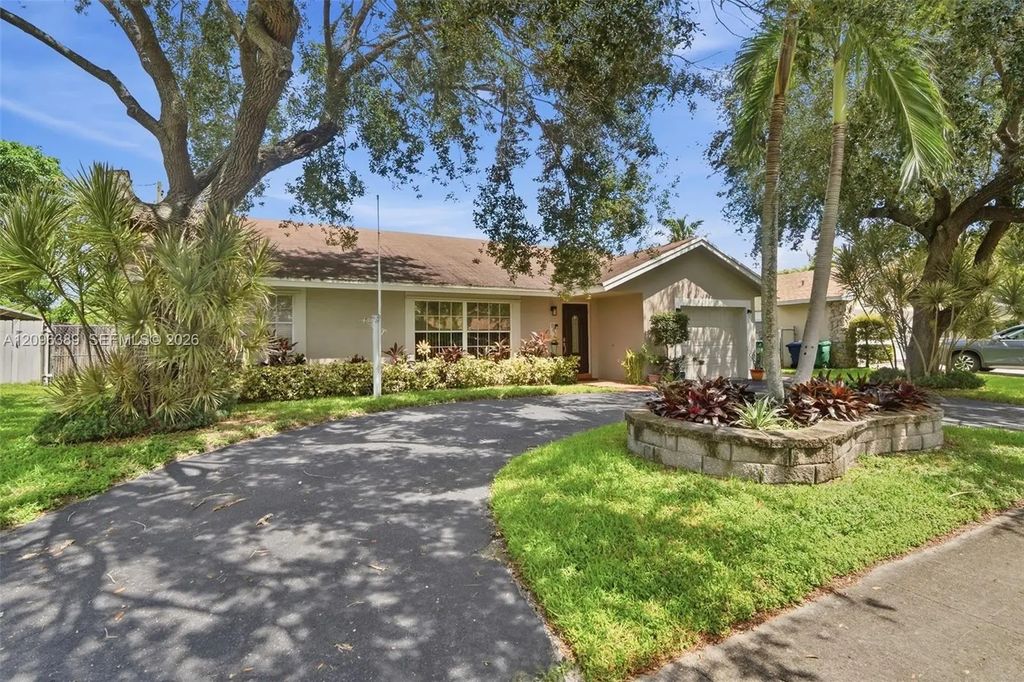 8421 Nw 45th Street, Lauderhill