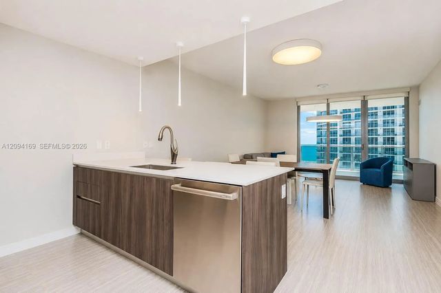 5 of 21 - 488 Ne 18th Street #4406, Miami, FL