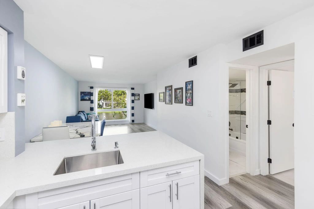 2106 S Cypress Bend Drive #207, Pompano Beach