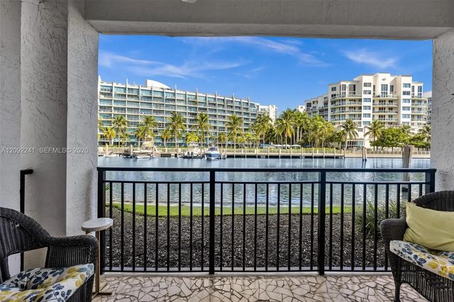 5 of 51 - 3125 Ne 184th Street #1102, Aventura, FL