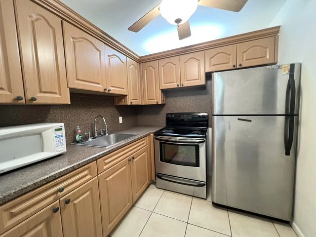 4023 Berkshire B #4023, Deerfield Beach