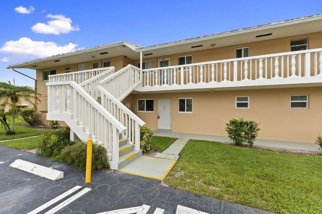 3 of 33 - 2192 Ne 1st Way #102, Boynton Beach, FL