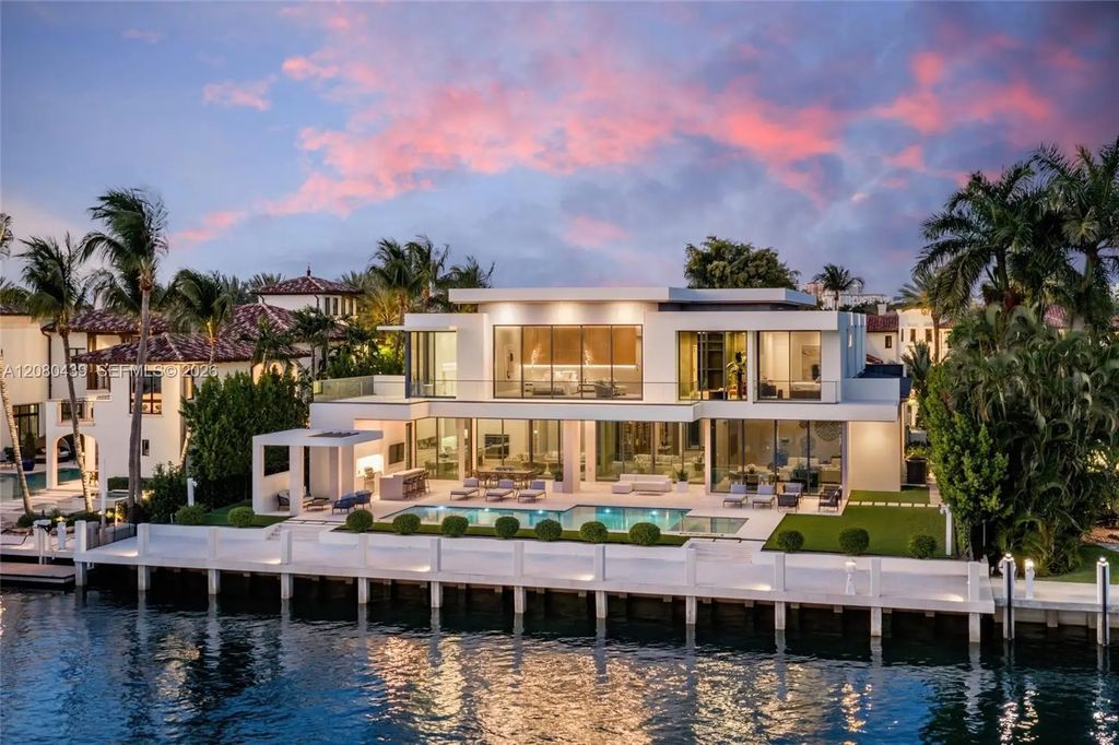 2560 Del Lago Drive, Fort Lauderdale