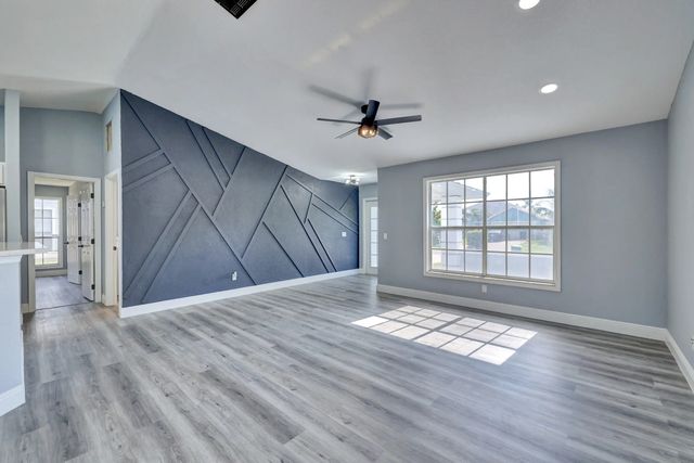 5 of 45 - 325 Se Wallace Terrace, Port St. Lucie, FL