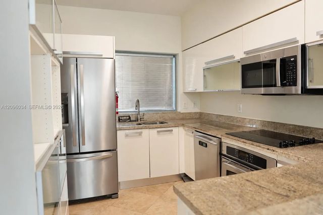 5 of 16 - 601 Ne 36th Street #2004, Miami, FL
