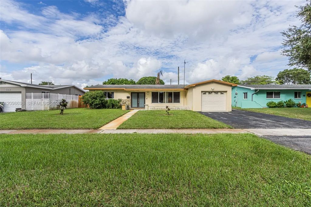 510 Sw 70th Avenue, Pembroke Pines