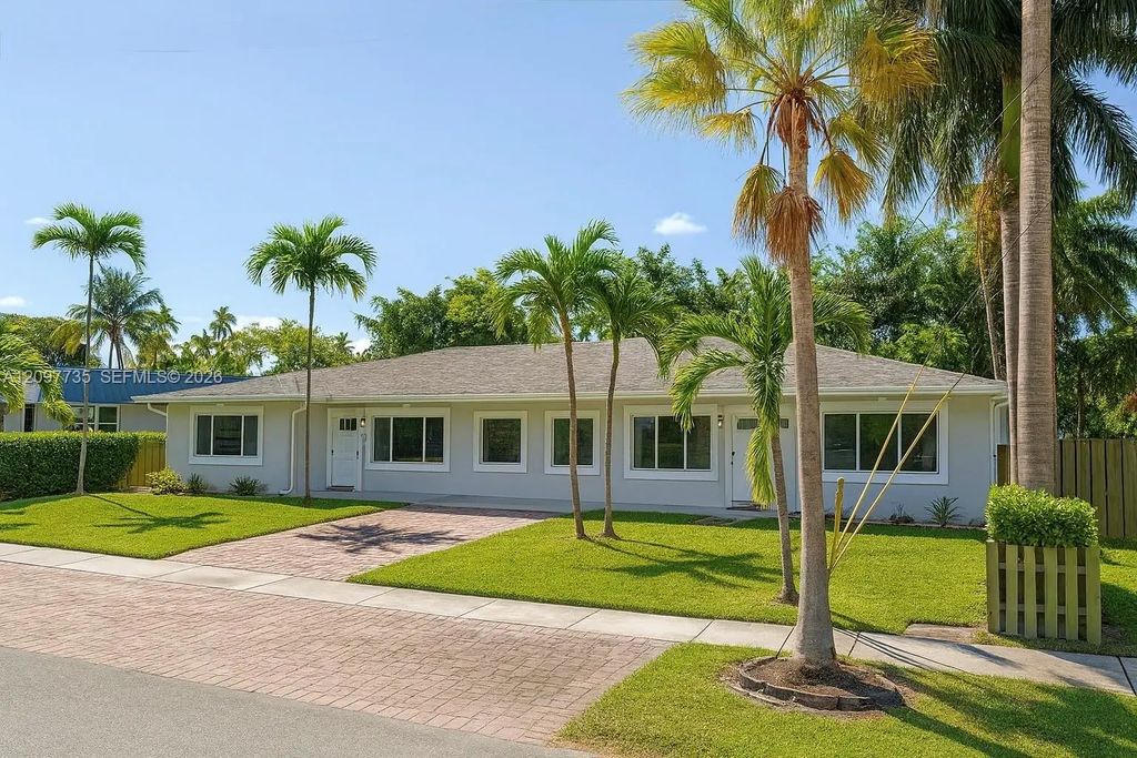 236-238 Ne 1st Street, Dania Beach