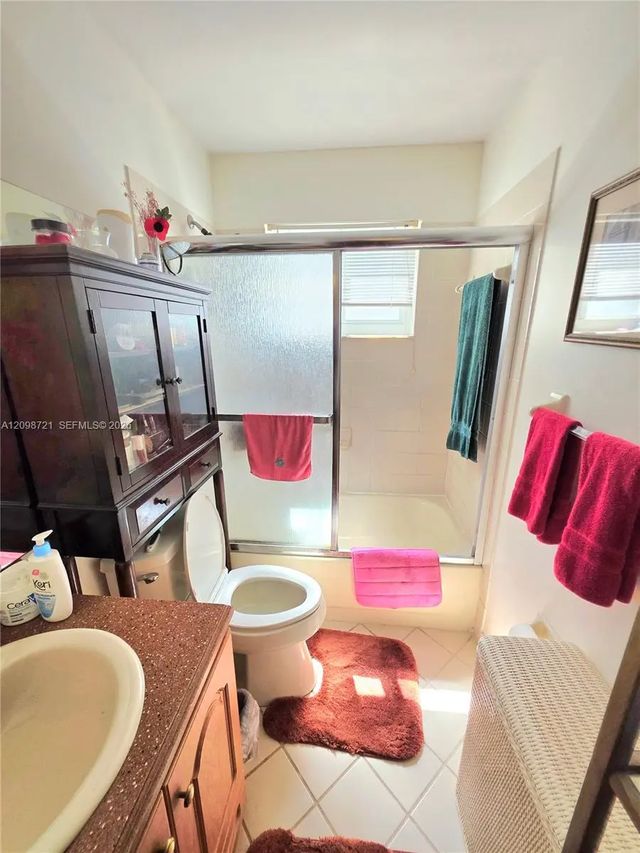 5 of 25 - 20317 Nw 33rd Avenue, Miami Gardens, FL