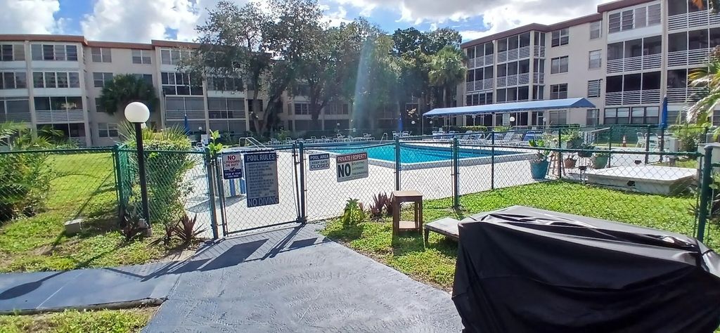 2601 Nw 48th Terrace #345, Lauderdale Lakes