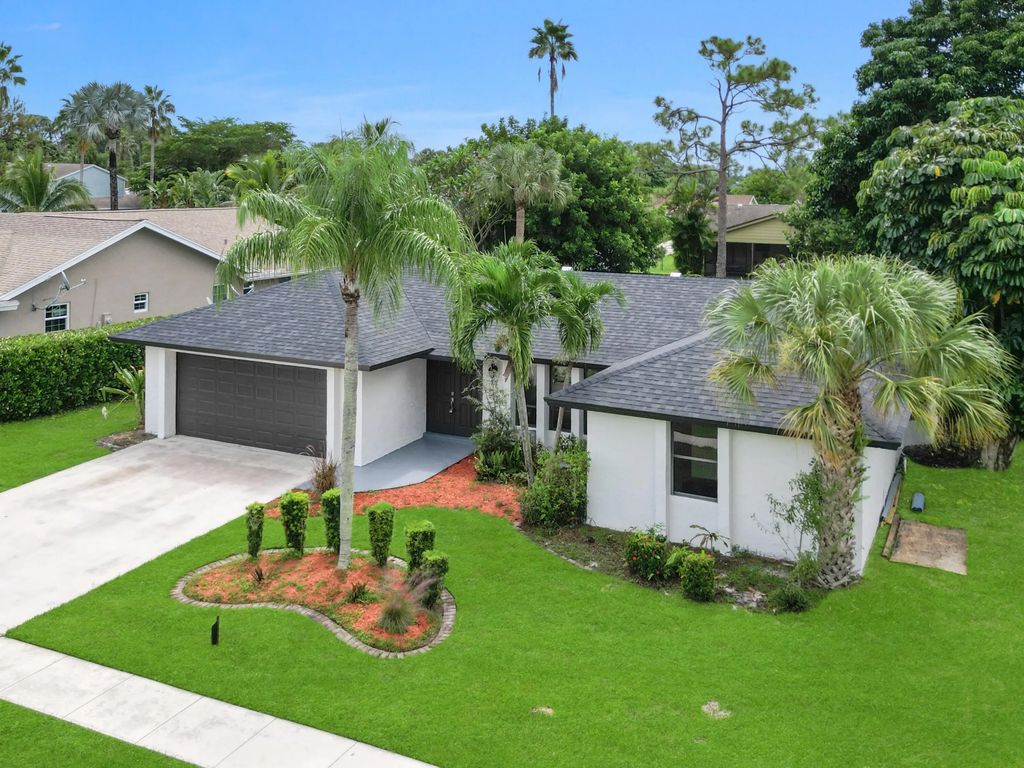 102 Valencia Street, Royal Palm Beach