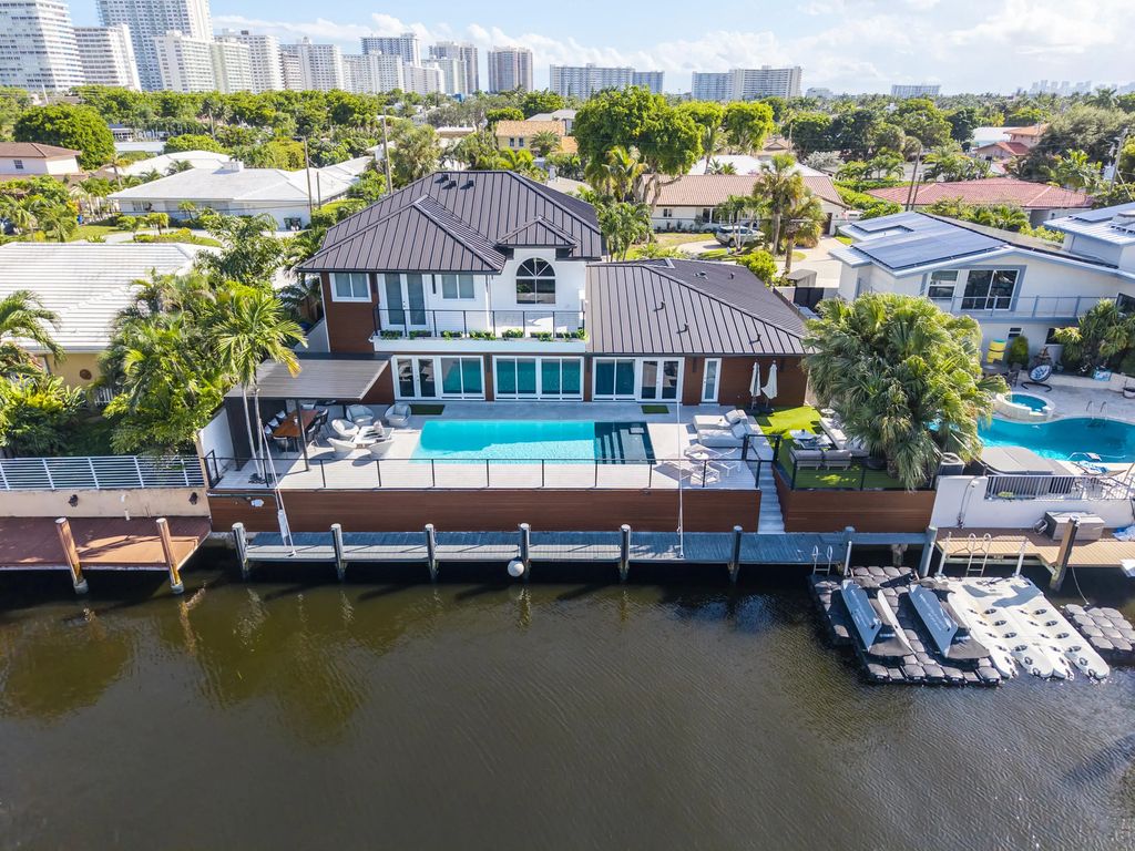 11 Castle Harbor Isle Drive, Fort Lauderdale